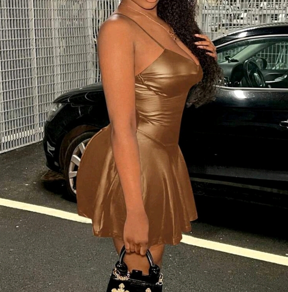 Elegant Summer Music Festival Strappy Bust Cup Shape Design Ruffled - Picture 2 of 4